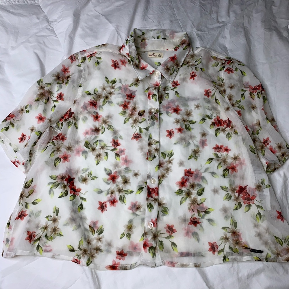 Sheer Floral Cropped Top🌸🌺🍀